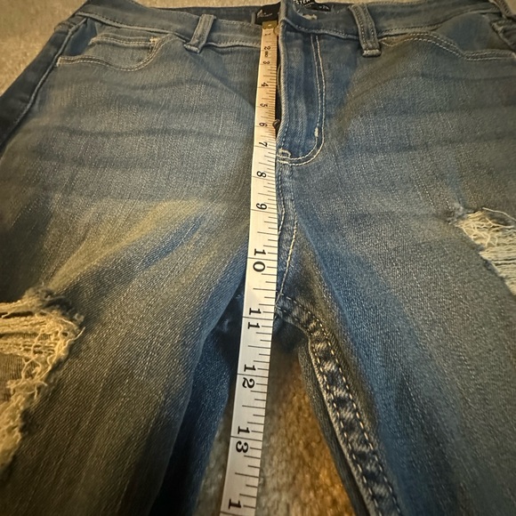Hollister Jeans -Women’s Size 8R - Blue - Ripped Blue Super Skinny Jeans - Picture 4 of 8